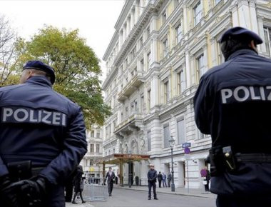 Αυστρία: Ένοπλος κρατάει όμηρο μέσα σε τράπεζα